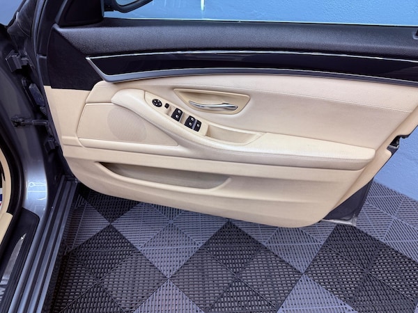 Used BMW 5 Series 2010 for sale - 76109874: Photo 39