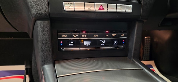 Used Mercedes-Benz E-Class 2015 for sale - 75477792: Photo 8