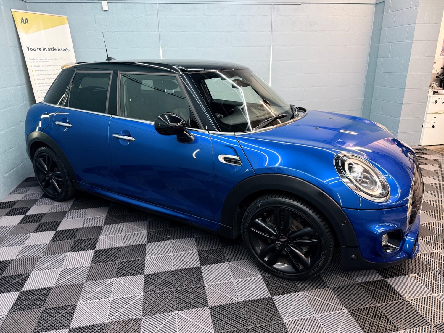 Used MINI Hatch 2018 for sale - 77586670: Photo 4
