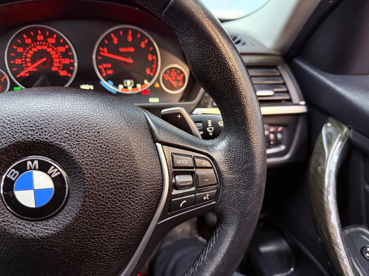 Used BMW 3 Series 2014 for sale - 76592514: Photo 19