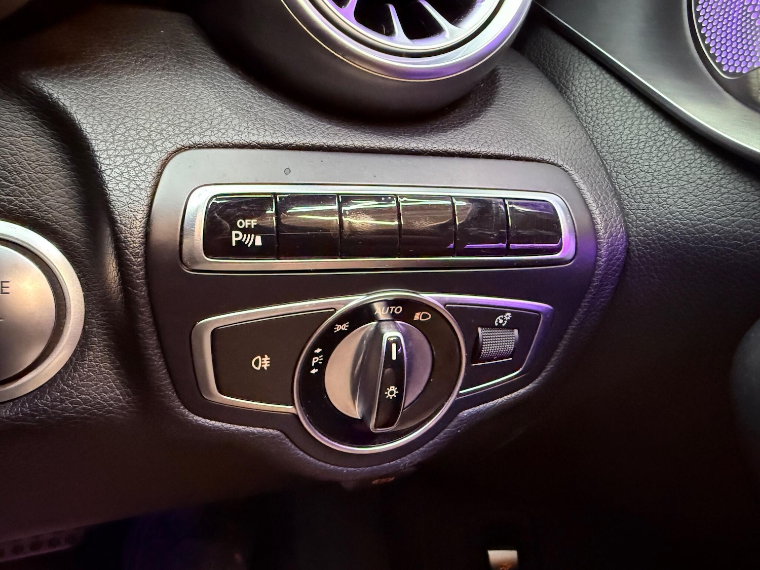 Used Mercedes-Benz C-Class 2017 for sale - 76136539: Photo 28