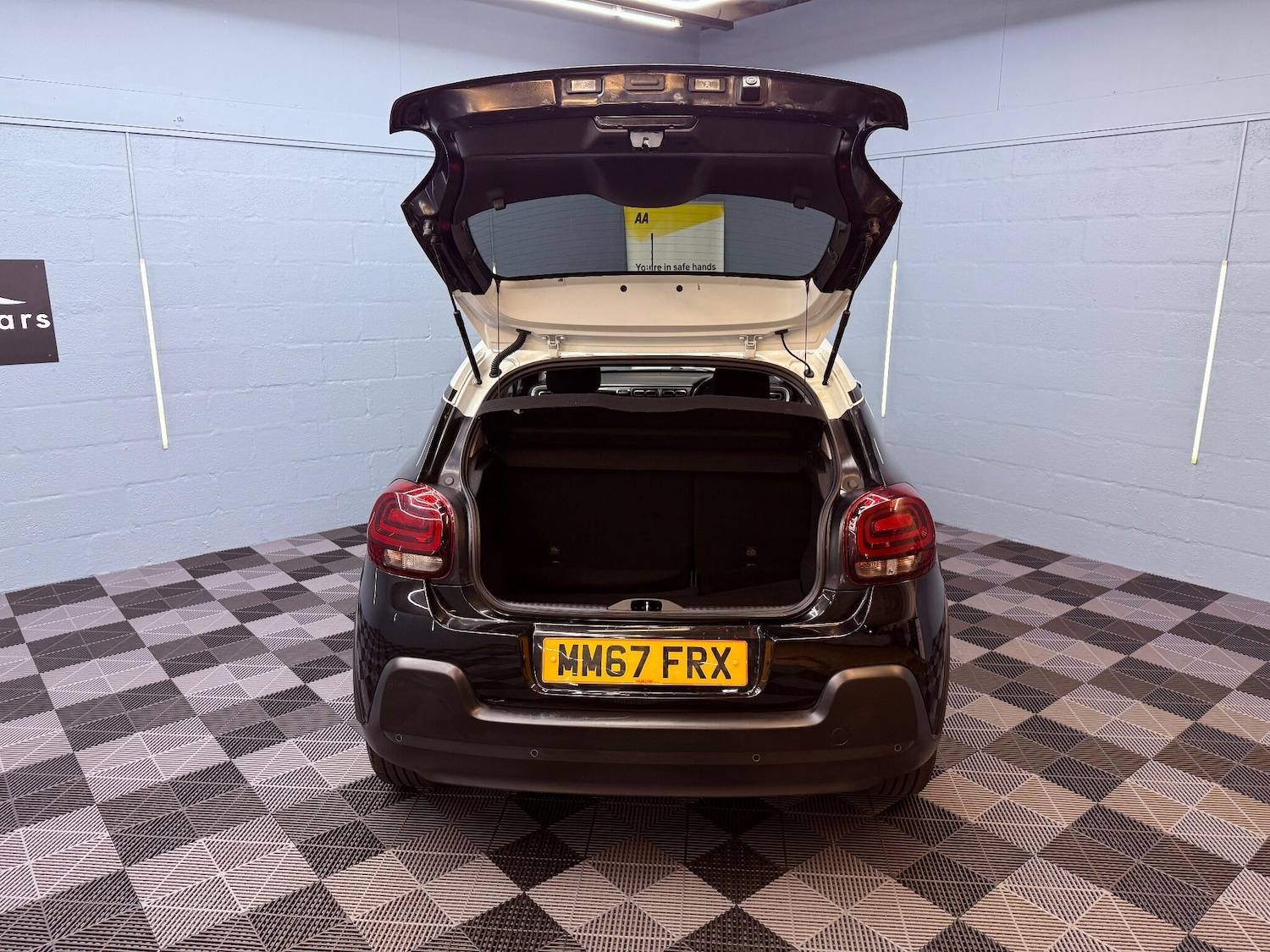 Used Citroen C3 2018 for sale - 76360307: Photo 4