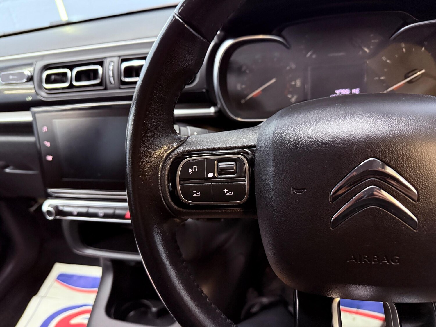 Used Citroen C3 2018 for sale - 76360307: Photo 42