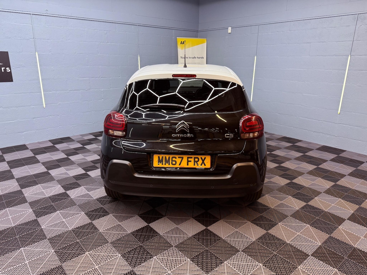 Used Citroen C3 2018 for sale - 76360307: Photo 8