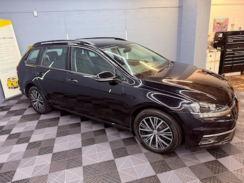 Used Volkswagen Golf 2017 for sale - 76152500: Photo 3