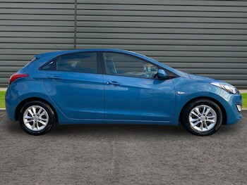 Used Hyundai i30 2014 for sale - 77298110: Photo