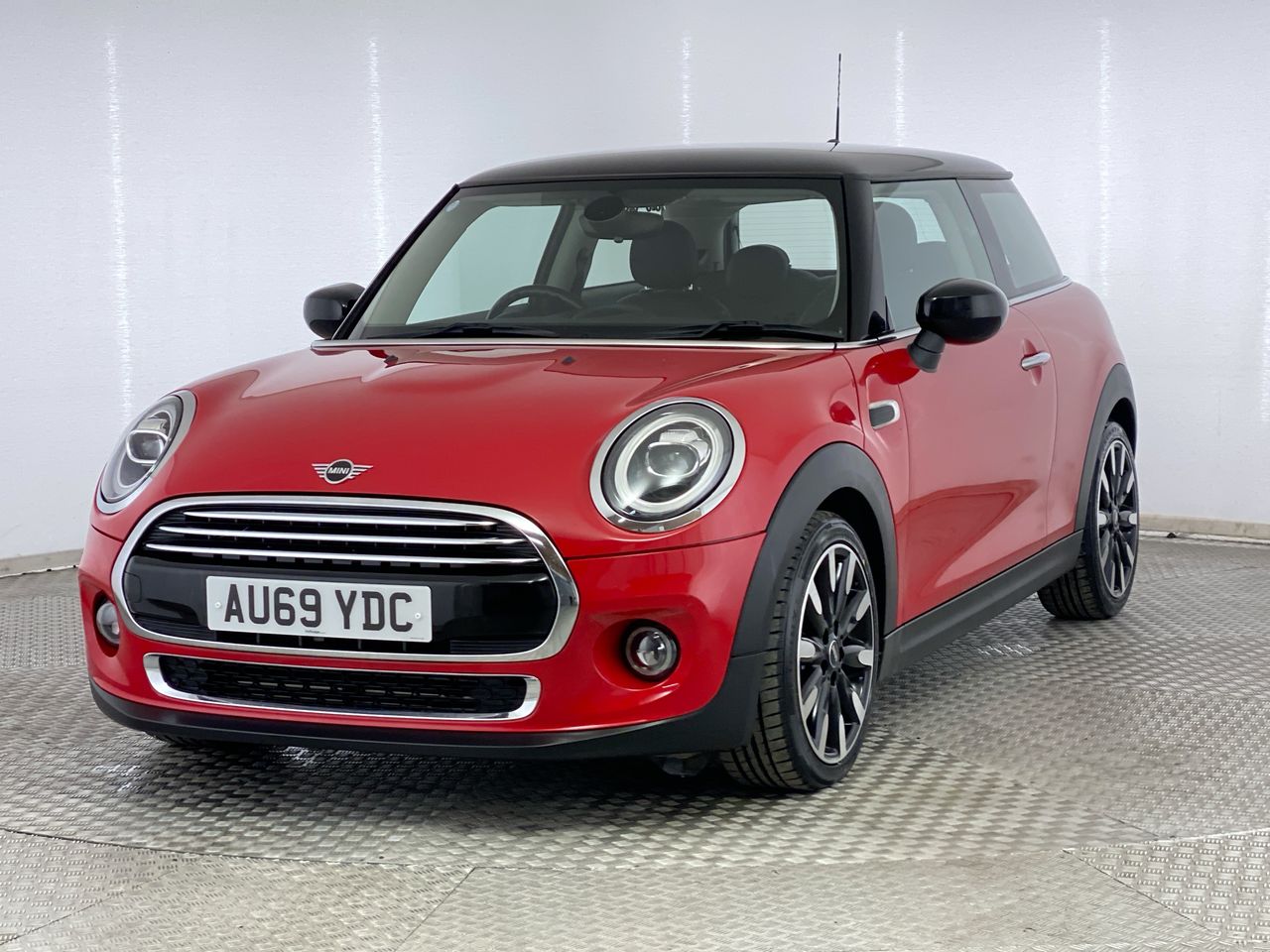 Used MINI Hatch 2019 for sale - 76461451: Photo 3
