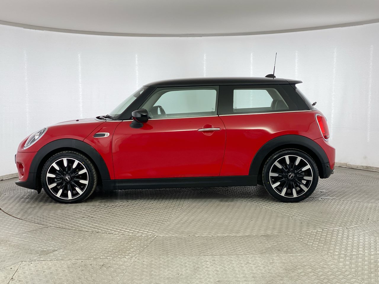 Used MINI Hatch 2019 for sale - 76461451: Photo 4