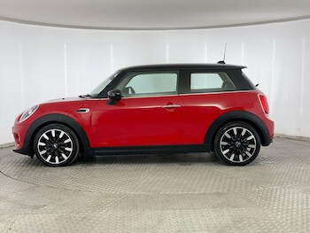 Used MINI Hatch 2019 for sale - 76461451: Photo