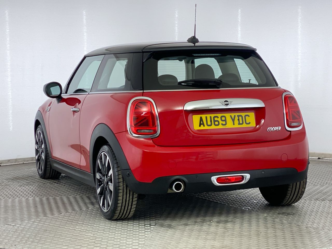 Used MINI Hatch 2019 for sale - 76461451: Photo 5