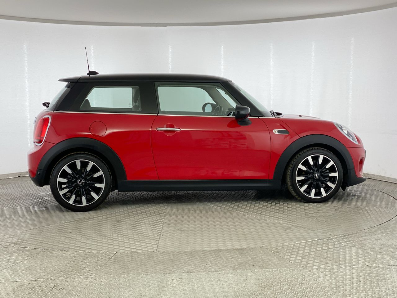 Used MINI Hatch 2019 for sale - 76461451: Photo 8