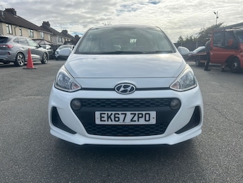 Used Hyundai i10 2017 for sale - 76297633: Photo 2