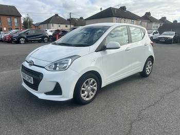 Used Hyundai i10 2017 for sale - 76297633: Photo 3