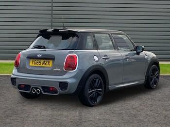 Used MINI Hatch 2019 for sale - 77240683: Photo