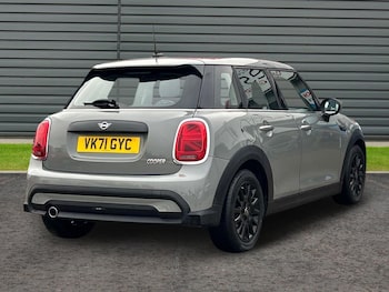 Used MINI Hatch 2021 for sale - 77125605: Photo