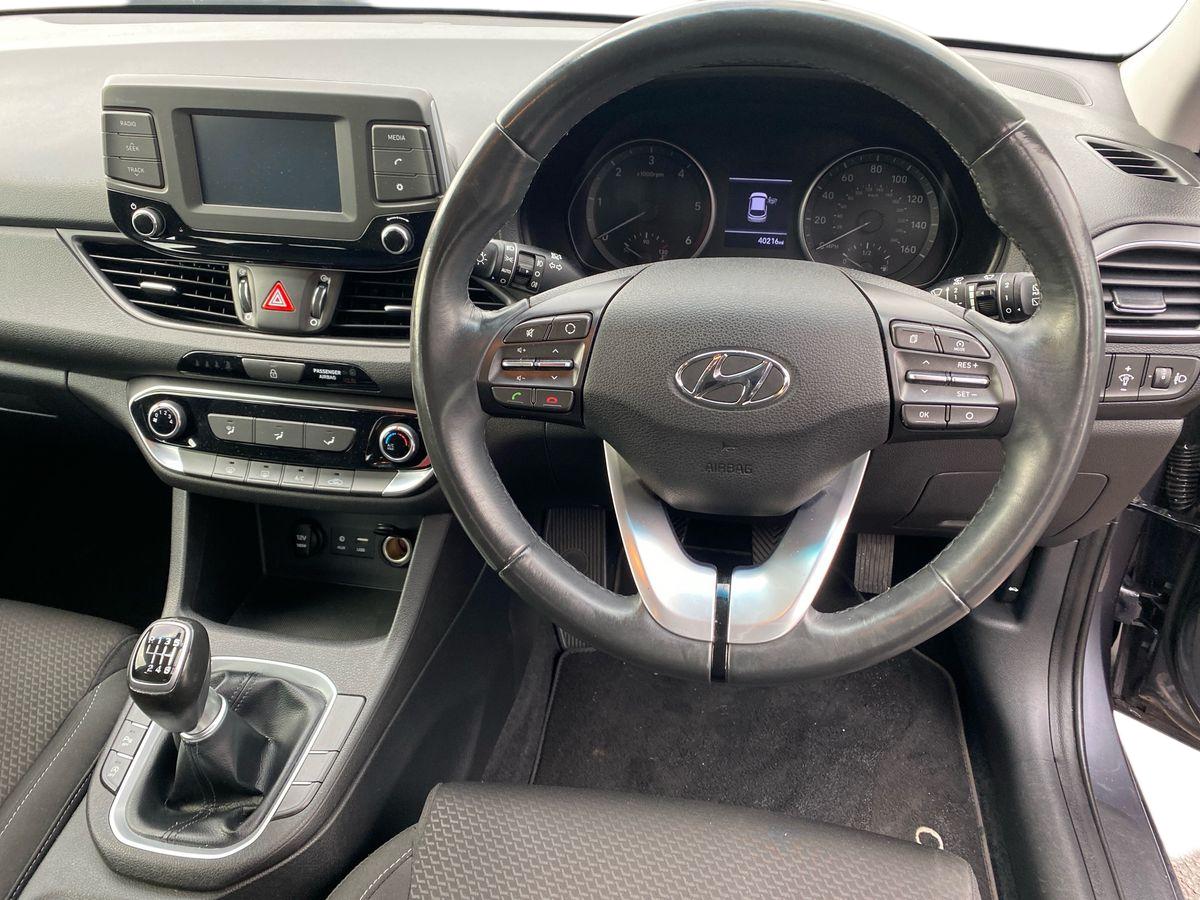 Used Hyundai i30 2018 for sale - 76805206: Photo 10