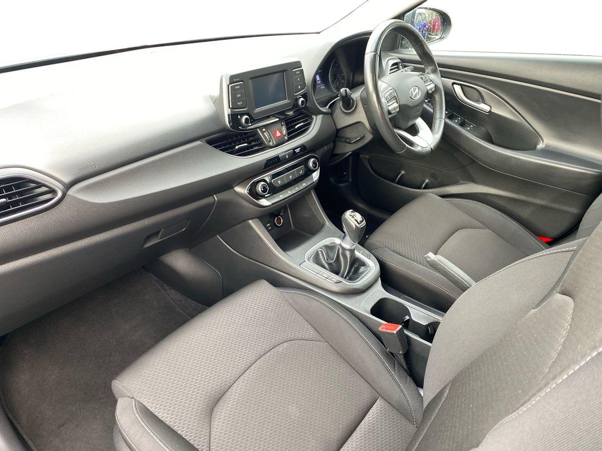 Used Hyundai i30 2018 for sale - 76805206: Photo 12
