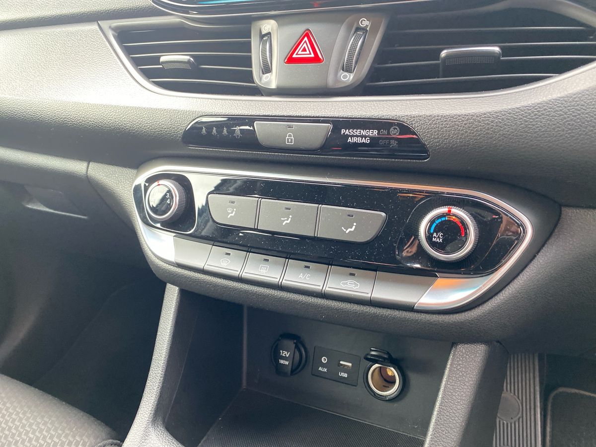 Used Hyundai i30 2018 for sale - 76805206: Photo 14