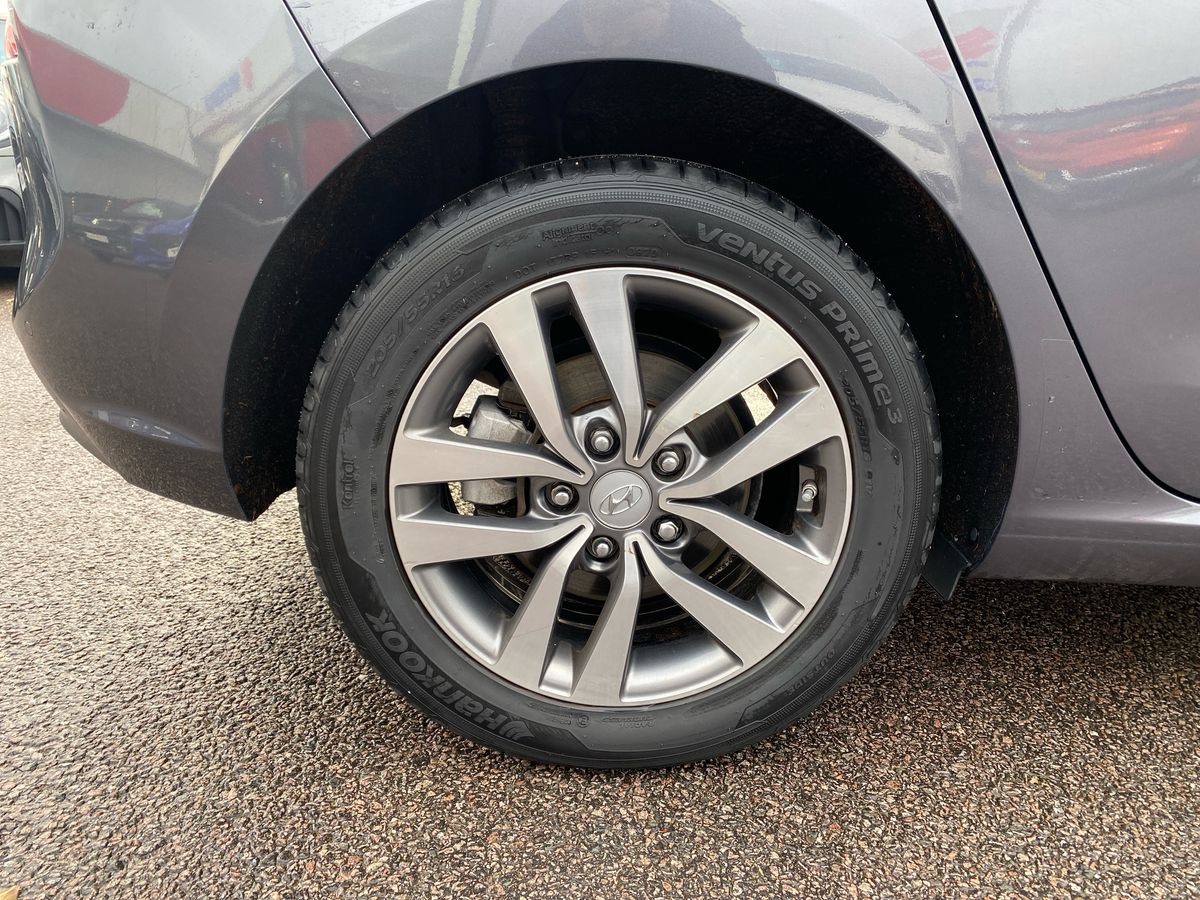 Used Hyundai i30 2018 for sale - 76805206: Photo 24