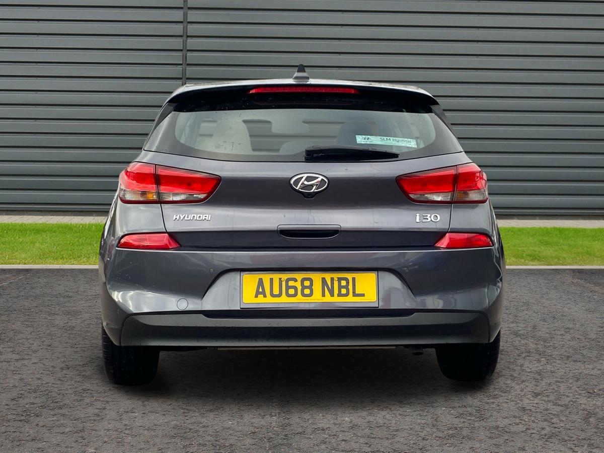 Used Hyundai i30 2018 for sale - 76805206: Photo 4