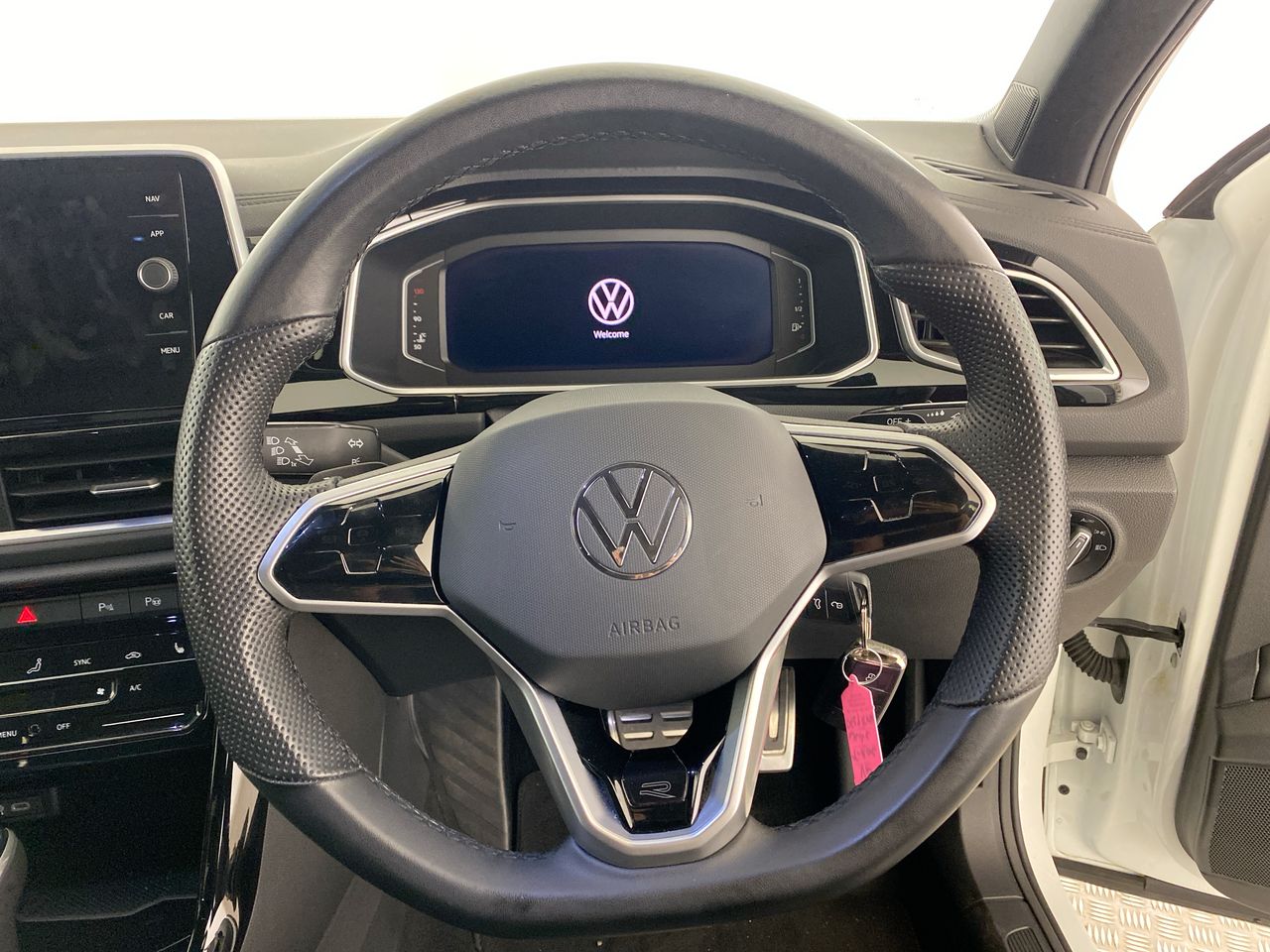 Used Volkswagen T-Roc 2023 for sale - 76461439: Photo 15