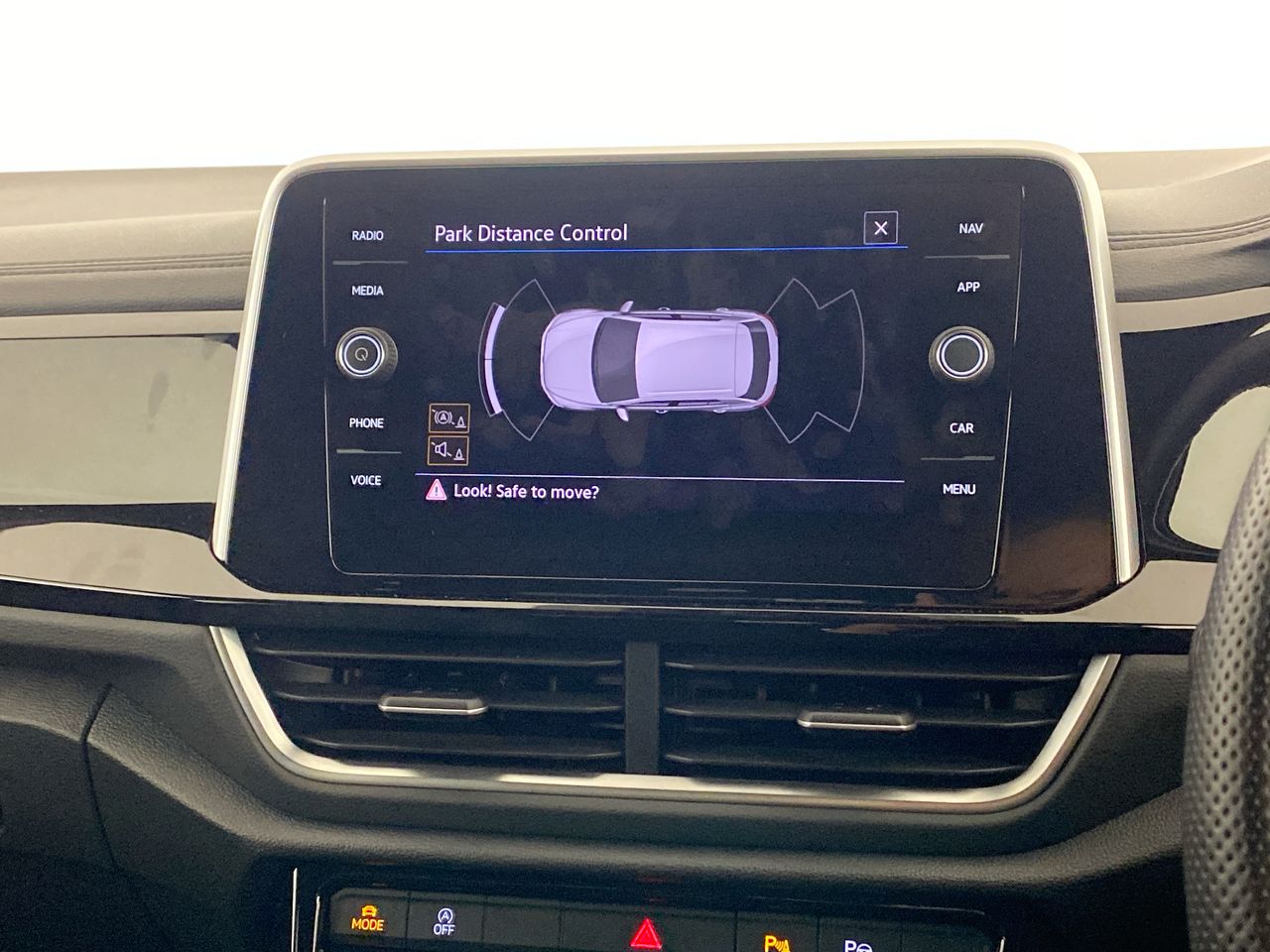 Used Volkswagen T-Roc 2023 for sale - 76461439: Photo 19