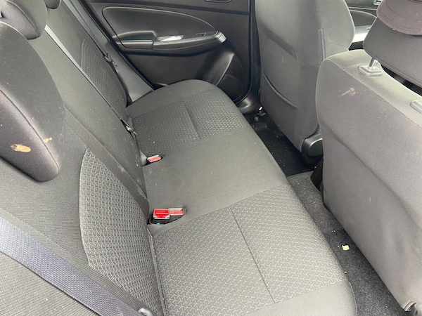Used Suzuki Swift 2018 for sale - 76312111: Photo 10