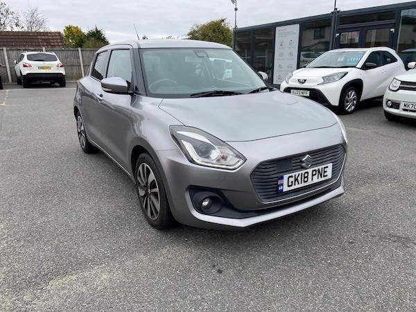 Used Suzuki Swift 2018 for sale - 76312111: Photo 1