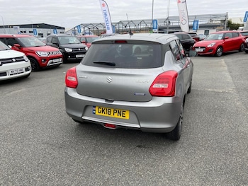 Used Suzuki Swift 2018 for sale - 76312111: Photo 2