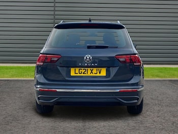 Used Volkswagen Tiguan 2021 for sale - 77077677: Photo