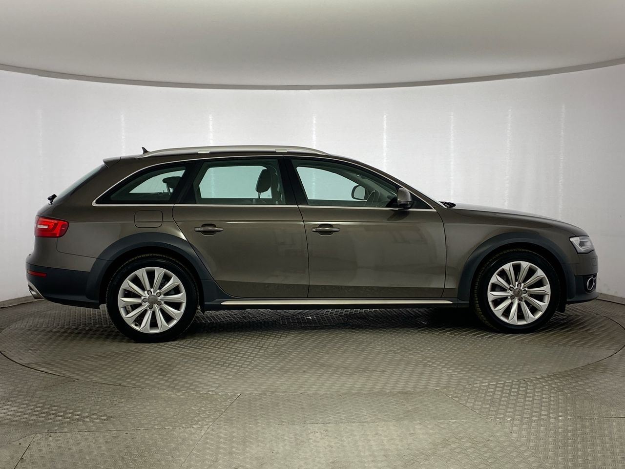 Used Audi A4 Allroad 2014 for sale - 76461437: Photo 8