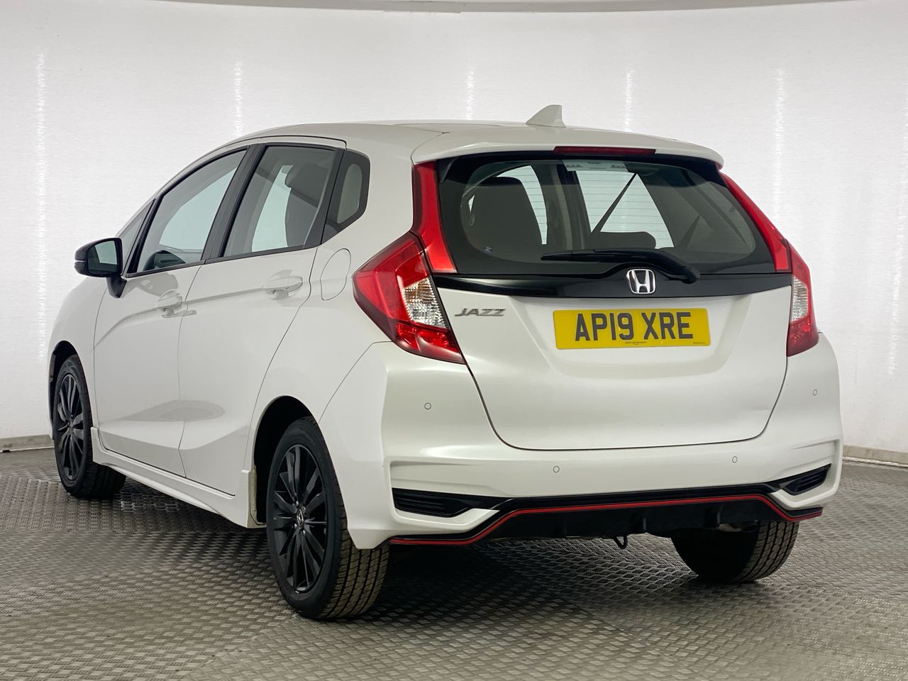 Used Honda Jazz 2019 for sale - 76461428: Photo 5