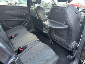 Used Peugeot 5008 2022 for sale - 76748853: Photo