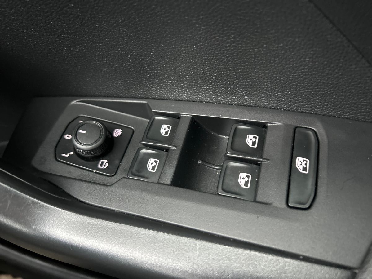 Used Volkswagen T-Cross 2023 for sale - 76980688: Photo 15