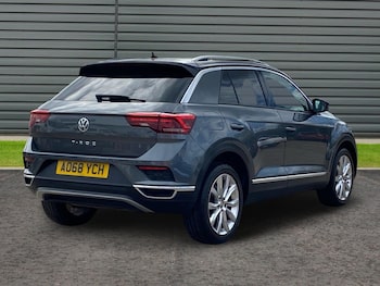 Used Volkswagen T-Roc 2019 for sale - 78107205: Photo