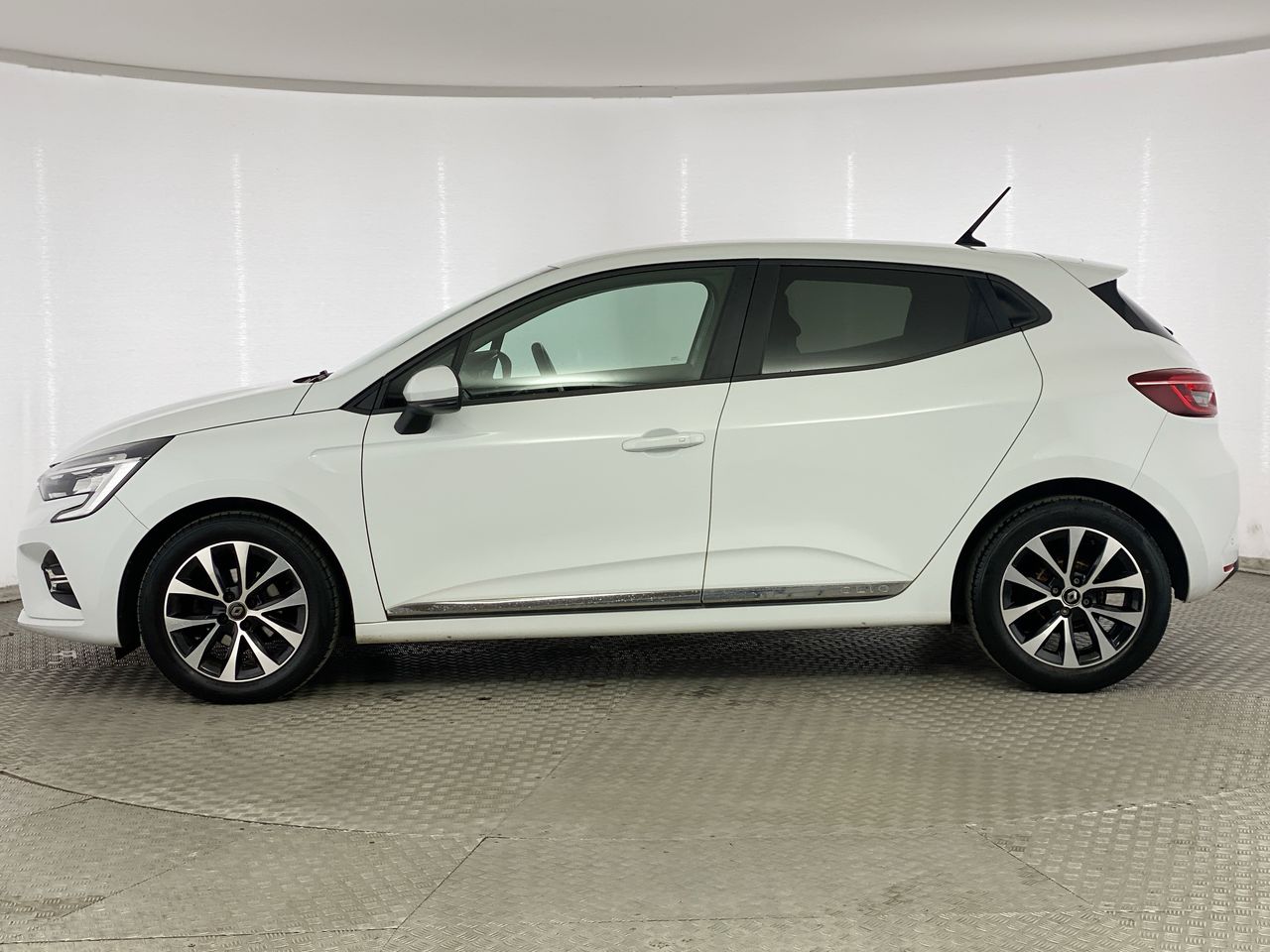 Used Renault Clio 2020 for sale - 76461504: Photo 4