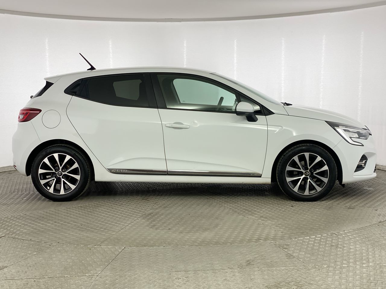 Used Renault Clio 2020 for sale - 76461504: Photo 8