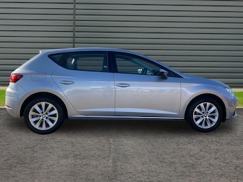 Used SEAT Leon 2019 for sale - 77609708: Photo