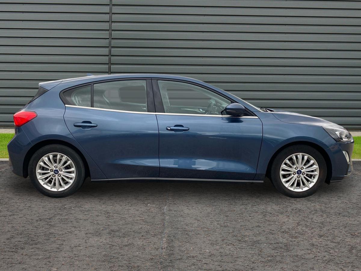 Used Ford Focus 2021 for sale - 76853665: Photo 2