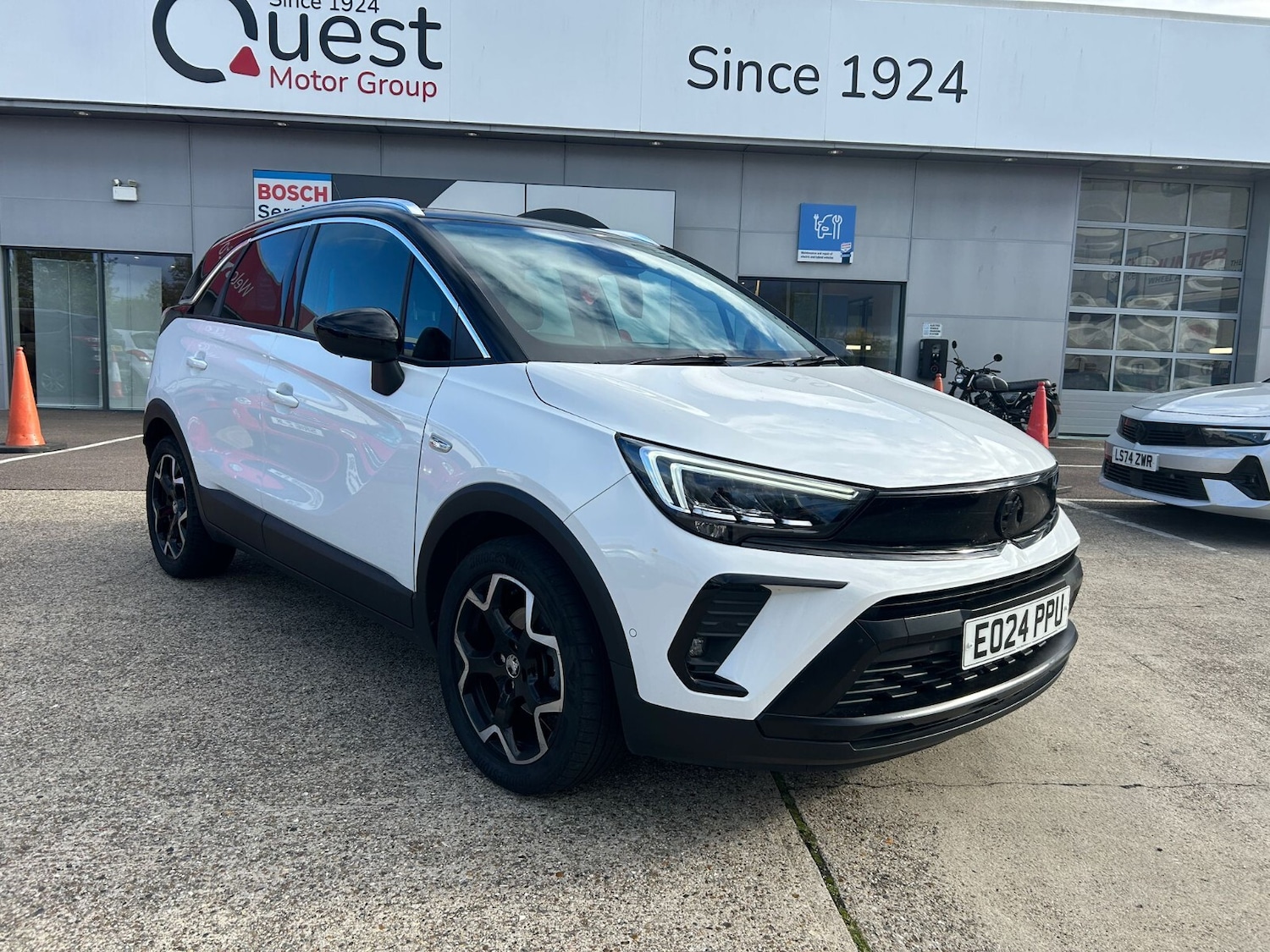 Used Vauxhall Crossland 2024 for sale - 76461417: Photo 1