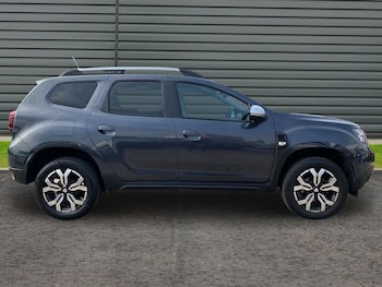 Used Dacia Duster 2022 for sale - 77946811: Photo