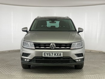 Used Volkswagen Tiguan 2017 for sale - 76112438: Photo 2