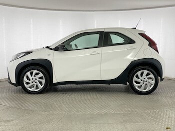 Used Toyota Aygo X 2023 for sale - 76461479: Photo