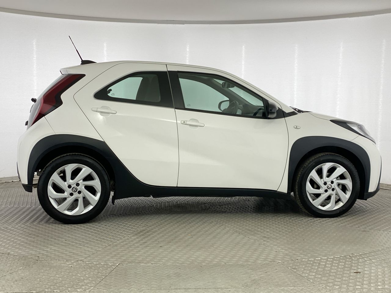 Used Toyota Aygo X 2023 for sale - 76461479: Photo 8
