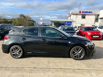 Used Lexus CT 2018 for sale - 76112460: Photo 2