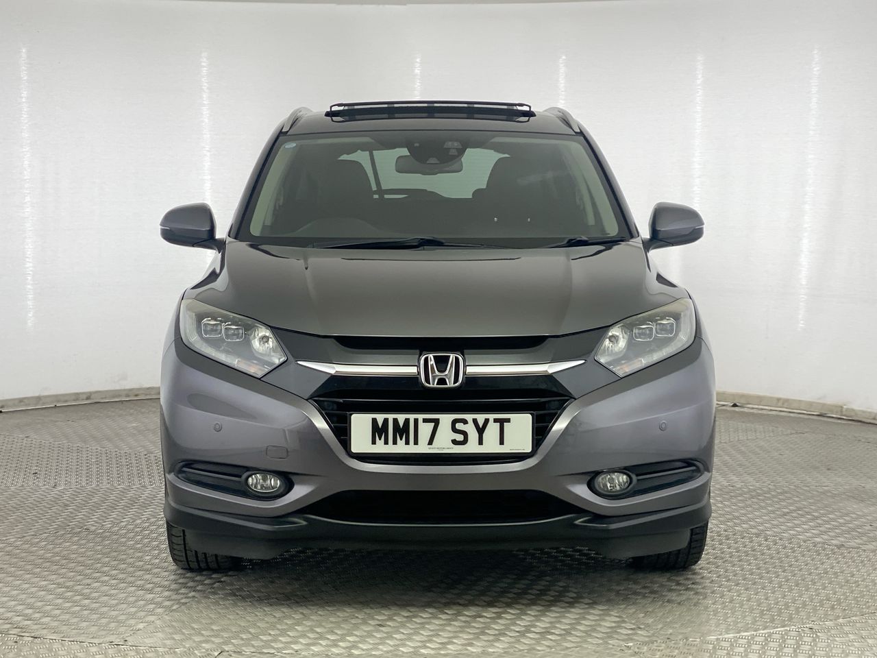 Used Honda HR-V 2017 for sale - 76461478: Photo 2