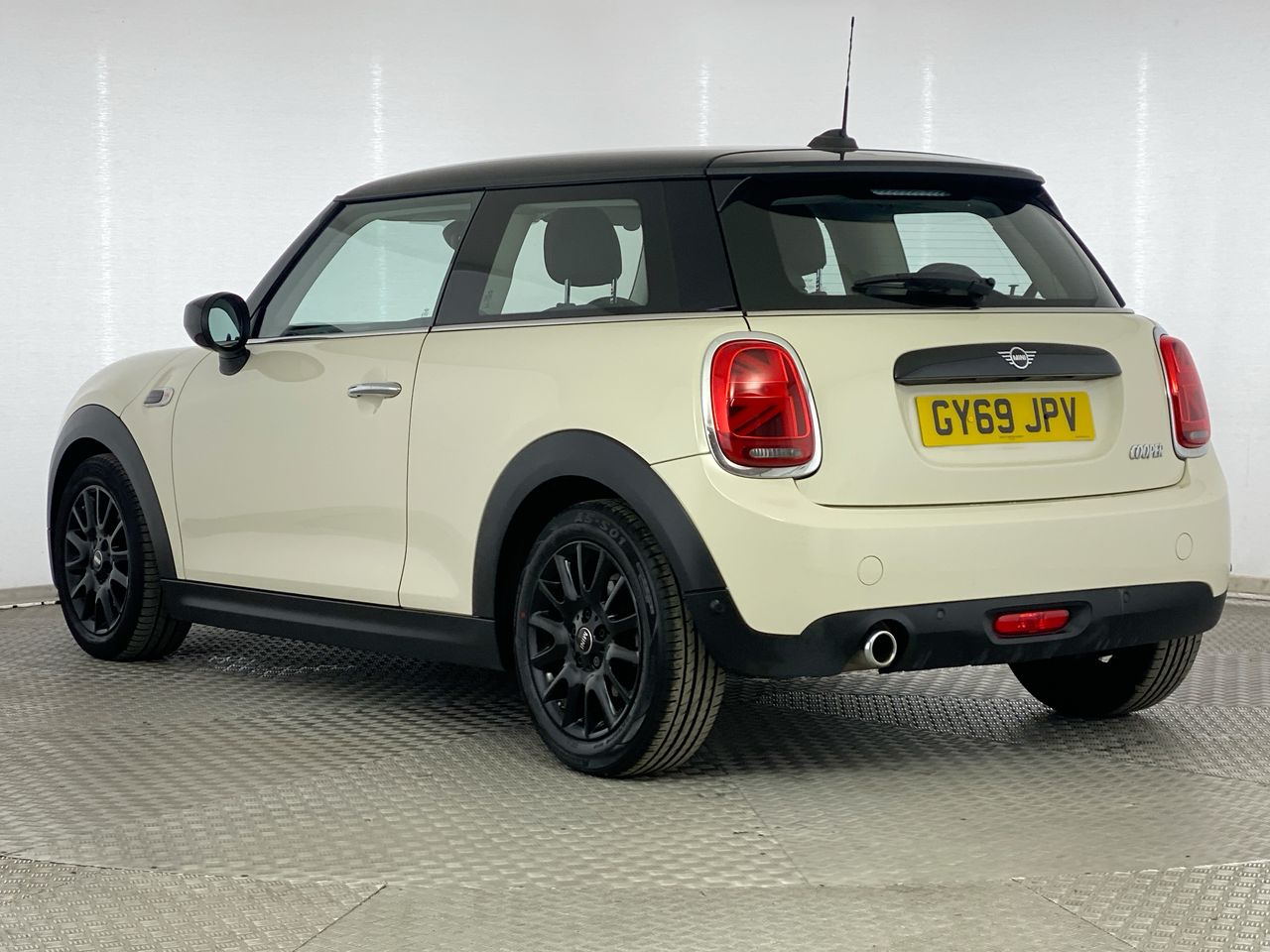 Used MINI Hatch 2019 for sale - 76461471: Photo 5