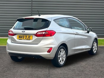 Used Ford Fiesta 2018 for sale - 76694033: Photo