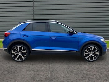 Used Volkswagen T-Roc 2022 for sale - 78012610: Photo