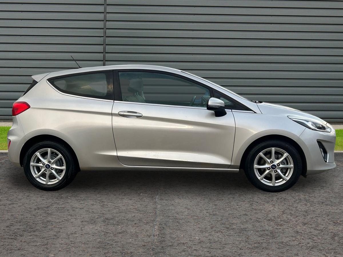 Used Ford Fiesta 2018 for sale - 77260668: Photo 2